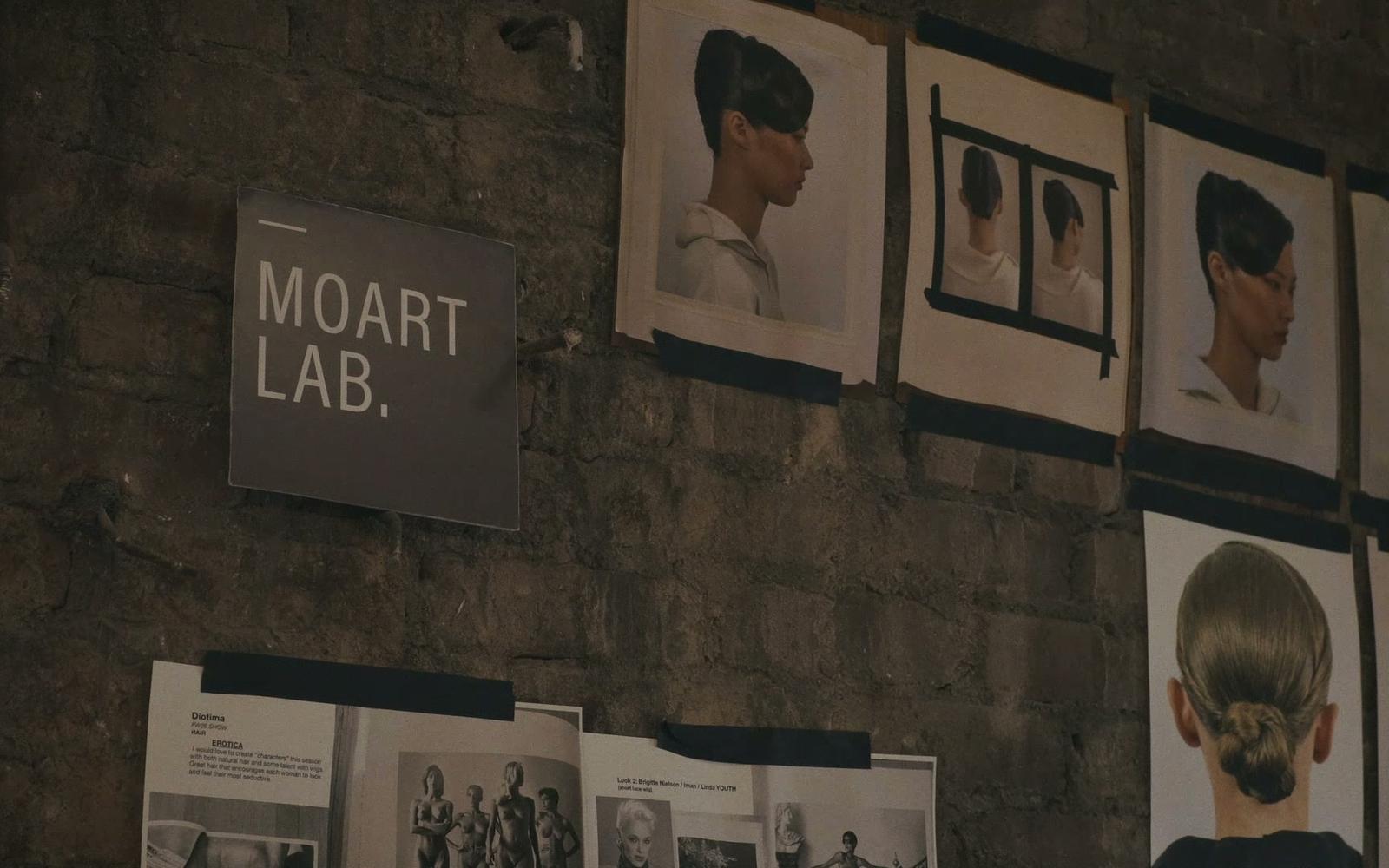 NYFW 백스테이지의 MOART LAB. 사인과 페이스 차트